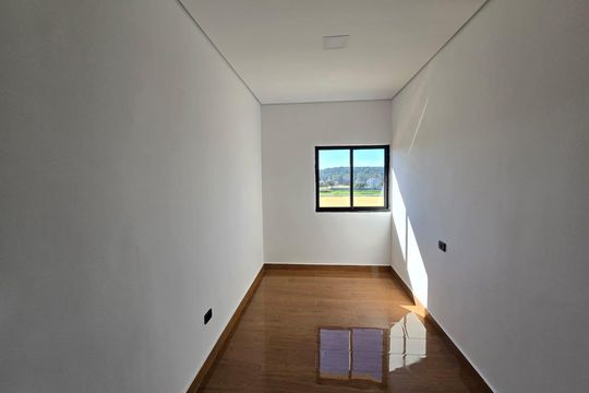 Sala  de kitnet/studio para alugar com 1 quarto, 24m² em Jardim Presidente Dutra, Guarulhos