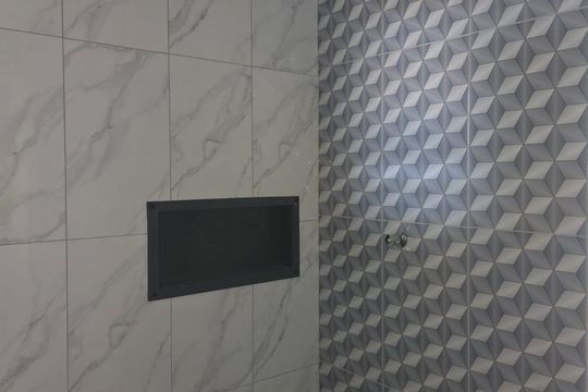 Banheiro Social de kitnet/studio para alugar com 1 quarto, 26m² em Jardim Presidente Dutra, Guarulhos