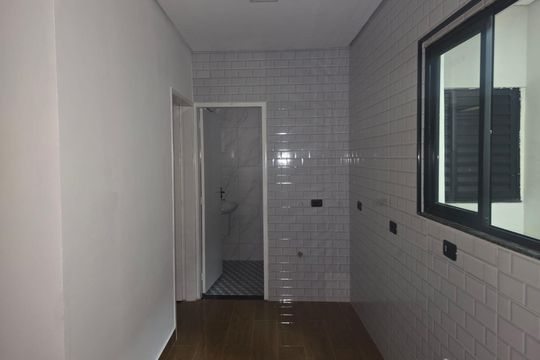 Sala e Cozinha de kitnet/studio para alugar com 1 quarto, 26m² em Jardim Presidente Dutra, Guarulhos