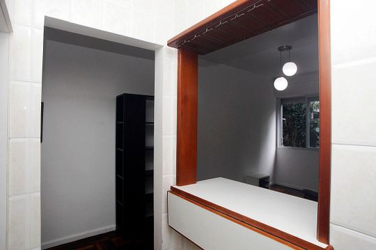 Cozinha de apartamento à venda com 1 quarto, 32m² em Petrópolis, Porto Alegre
