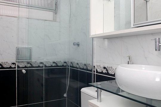 Banheiro Quarto Suíte de apartamento à venda com 1 quarto, 32m² em Petrópolis, Porto Alegre
