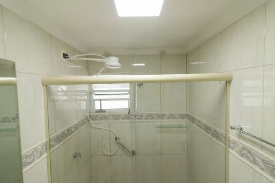 Banheiro 2 de apartamento à venda com 3 quartos, 180m² em Jardim Bela Vista, Osasco