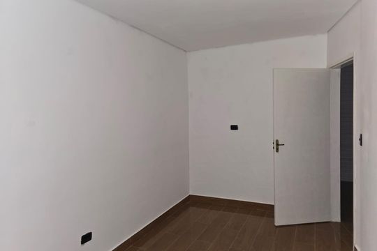 Quarto 01 de kitnet/studio para alugar com 2 quartos, 36m² em Jardim Presidente Dutra, Guarulhos