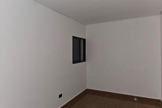 Quarto 01 de kitnet/studio para alugar com 2 quartos, 36m² em Jardim Presidente Dutra, Guarulhos