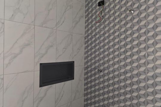 Banheiro Social de kitnet/studio para alugar com 2 quartos, 36m² em Jardim Presidente Dutra, Guarulhos