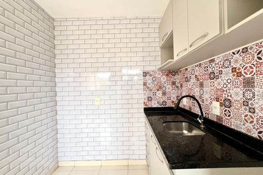 Cozinha de apartamento à venda com 2 quartos, 60m² em Serrano, Belo Horizonte