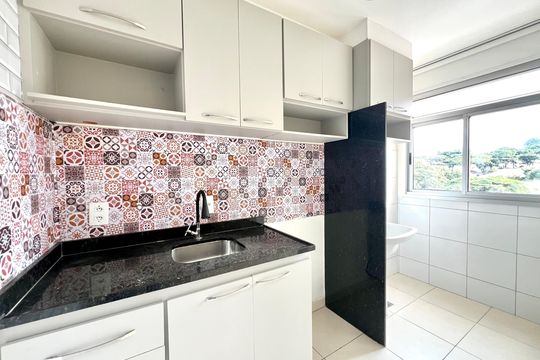 Cozinha de apartamento à venda com 2 quartos, 60m² em Serrano, Belo Horizonte