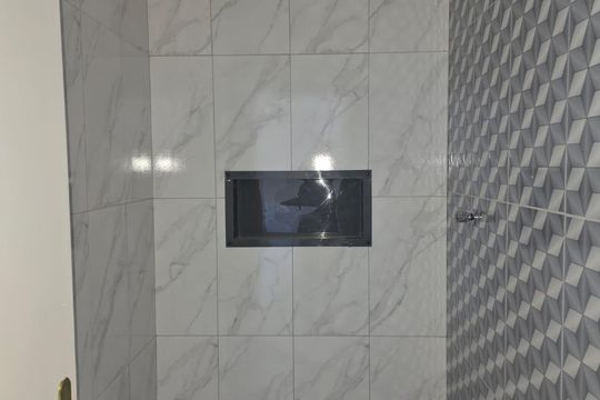Banheiro Social de kitnet/studio para alugar com 1 quarto, 40m² em Jardim Presidente Dutra, Guarulhos