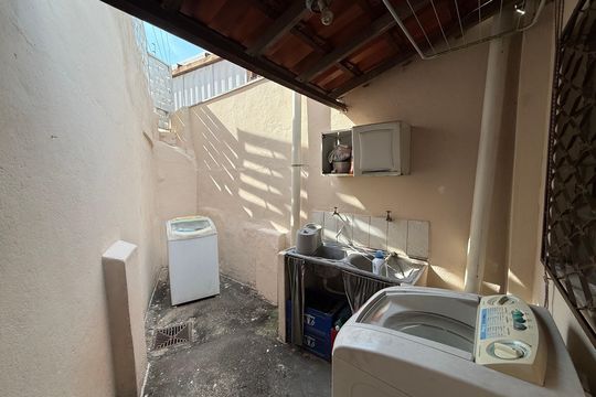 Área de serviço de casa à venda com 2 quartos, 180m² em Carlos Prates, Belo Horizonte