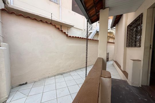 Área externa de casa à venda com 2 quartos, 180m² em Carlos Prates, Belo Horizonte