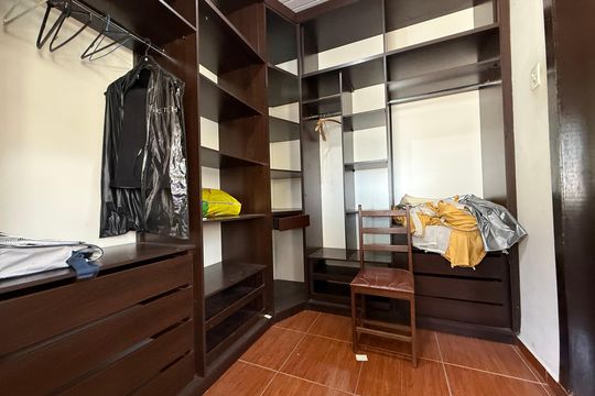 Quarto de casa à venda com 2 quartos, 180m² em Carlos Prates, Belo Horizonte