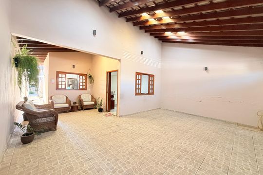 Garagem de casa à venda com 2 quartos, 146m² em Parque Residencial Jundiaí, Jundiaí