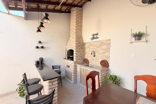 Quintal com Churrasqueira de casa à venda com 2 quartos, 146m² em Parque Residencial Jundiaí, Jundiaí