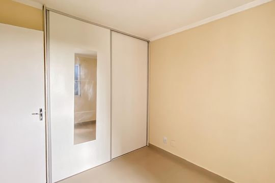 Quarto 1 de apartamento à venda com 2 quartos, 47m² em Vila Paulistania, São Paulo