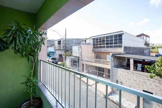 Casa à venda com 3 quartos, 272m² em Campanário, Diadema