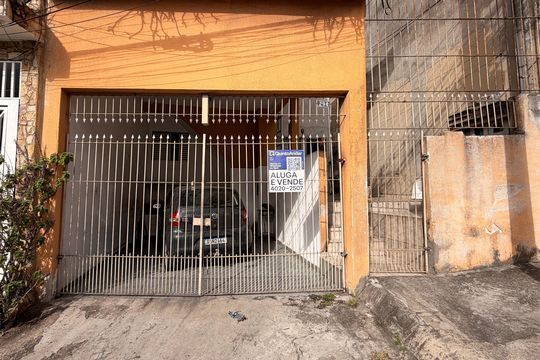 Fachada de casa à venda com 1 quarto, 140m² em Cidade Líder, São Paulo