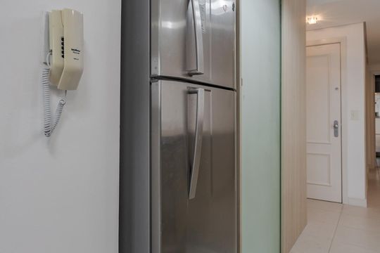 Cozinha e Área de Serviço de apartamento para alugar com 2 quartos, 77m² em Bela Vista, Porto Alegre