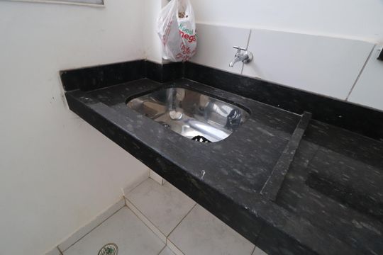 Cozinha e Área de Serviço de apartamento para alugar com 0 quarto, 43m² em Shopping Park, Uberlândia