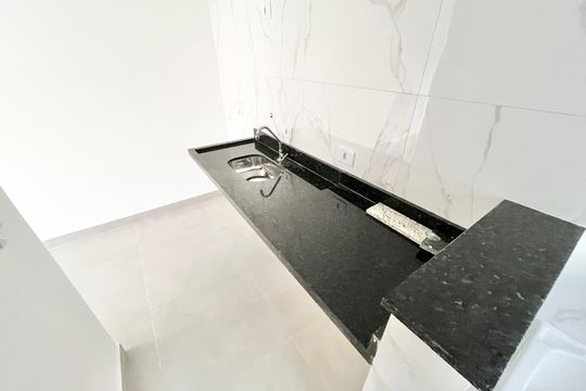 Cozinha e Área de Serviço de apartamento à venda com 2 quartos, 48m² em Vila Paiva, São Paulo