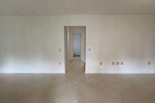 Casa para alugar com 3 quartos, 188m² em Vargem Pequena, Rio de Janeiro