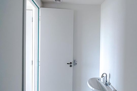 Banheiro de apartamento para alugar com 1 quarto, 28m² em Penha de França, São Paulo