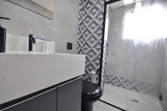 Banheiro de apartamento para alugar com 2 quartos, 67m² em Vila Gustavo, São Paulo