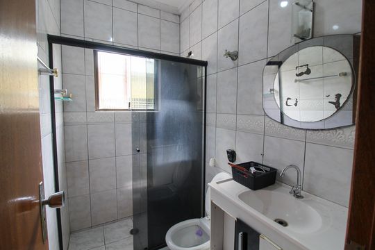 Banheiro de casa à venda com 4 quartos, 233m² em Jardim Arpoador, São Paulo