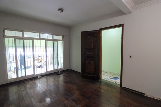 Casa para alugar com 4 quartos, 233m² em Jardim Arpoador, São Paulo