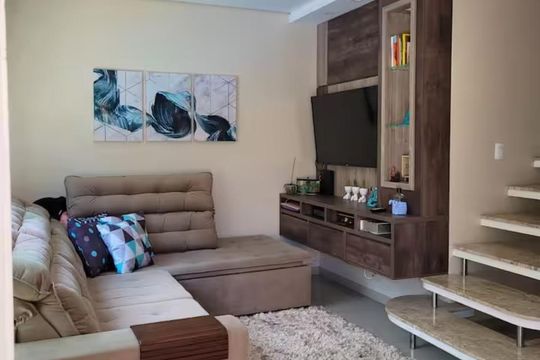 Sala de casa para alugar com 2 quartos, 146m² em Praia Mole, Florianópolis