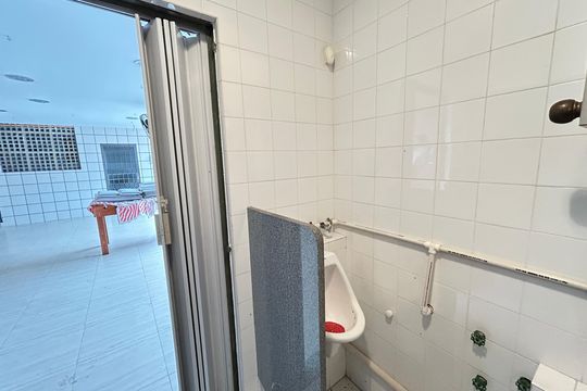 Área comum de casa à venda com 6 quartos, 493m² em Vila Valqueire, Rio de Janeiro