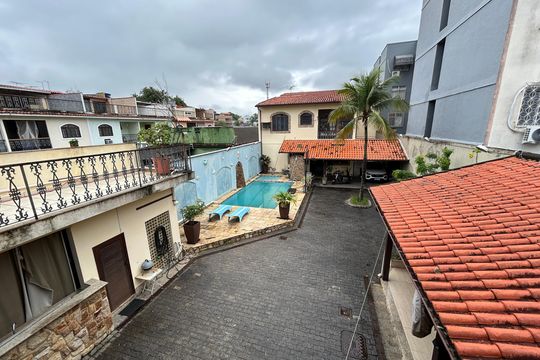 Vista da varanda de casa à venda com 6 quartos, 493m² em Vila Valqueire, Rio de Janeiro