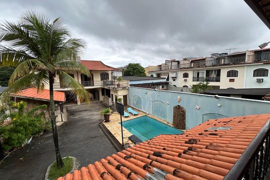 Varanda do Quarto 2 de casa à venda com 6 quartos, 493m² em Vila Valqueire, Rio de Janeiro