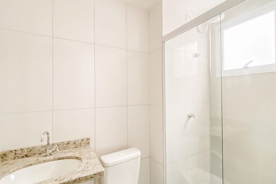 Banheiro  de apartamento para alugar com 1 quarto, 25m² em Vila Sao Geraldo, São Paulo