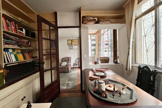 Sala  de apartamento para alugar com 3 quartos, 138m² em Leme, Rio de Janeiro
