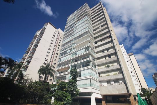 Apartamento à venda com 2 quartos, 290m² em Itaim Bibi, São Paulo