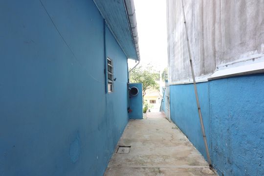 Corredor de casa à venda com 3 quartos, 250m² em Jardim Calux, São Bernardo do Campo
