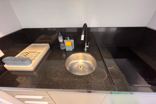 Cozinha de apartamento à venda com 1 quarto, 55m² em Recreio dos Bandeirantes, Rio de Janeiro