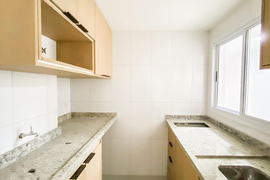 Cozinha/ área de serviço  de apartamento para alugar com 1 quarto, 25m² em Vila Sao Geraldo, São Paulo