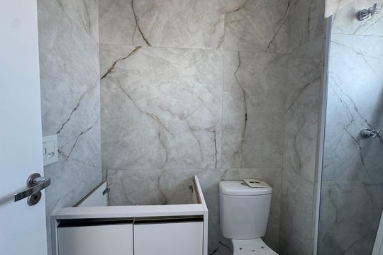 Banheiro da Suíte de apartamento para alugar com 2 quartos, 70m² em Centro, Osasco