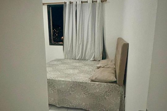 Quarto de apartamento para alugar com 3 quartos, 86m² em Jardim Armação, Salvador