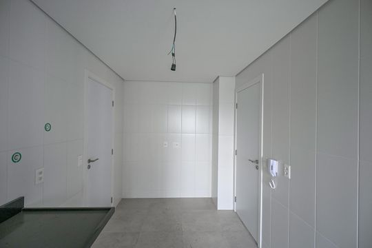 Cozinha de apartamento à venda com 3 quartos, 140m² em Jardim Fonte do Morumbi, São Paulo