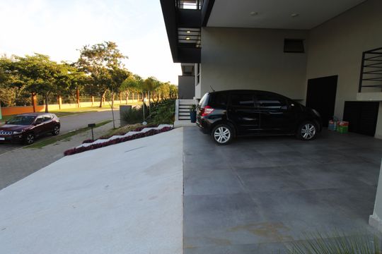 Garagem de casa de condomínio para alugar com 5 quartos, 376m² em Condominio Alphaville 2, São José dos Campos