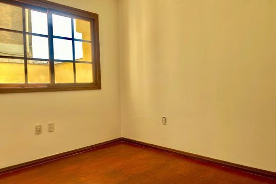 Quarto 2 de apartamento à venda com 2 quartos, 55m² em Passo d’Areia, Porto Alegre