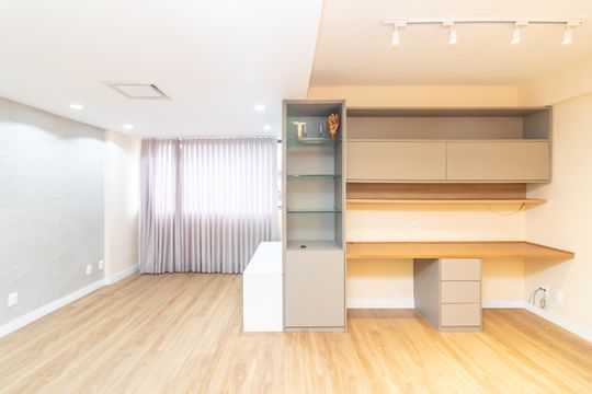 Apartamento à venda com 2 quartos, 70m² em Belvedere, Belo Horizonte