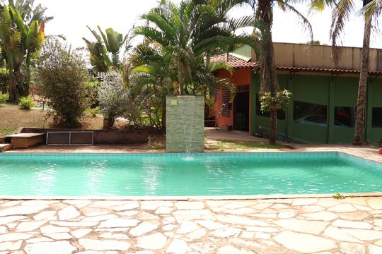 piscina de casa de condomínio à venda com 3 quartos, 300m² em Sitios de Recreio Ipe, Goiânia