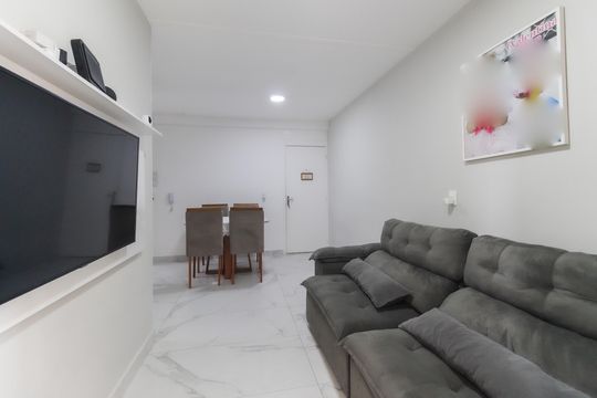 Sala de apartamento à venda com 2 quartos, 51m² em Jardim Santo Antonio, São Paulo