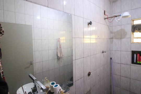 Banheiro social de casa à venda com 1 quarto, 60m² em Cidade São Mateus, São Paulo