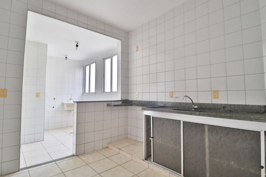 Cozinha de apartamento para alugar com 3 quartos, 125m² em Santa Mônica, Uberlândia