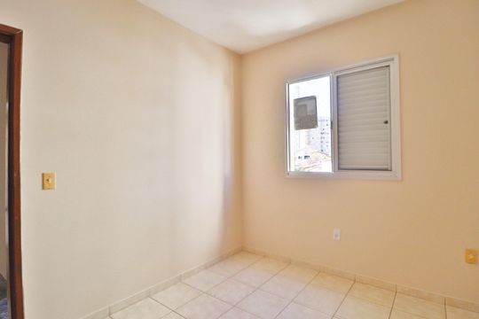 Quarto 2 de apartamento para alugar com 3 quartos, 125m² em Santa Mônica, Uberlândia