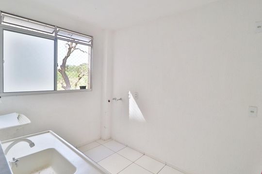Cozinha de apartamento para alugar com 2 quartos, 54m² em Chácaras Tubalina E Quartel, Uberlândia
